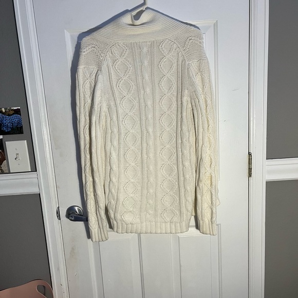 Cardigan - Picture 2 of 3